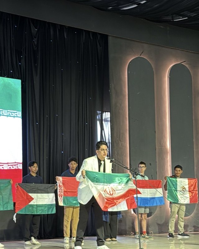 Raman Nafarieh representing Iran at the ISIF 2025 ceremony